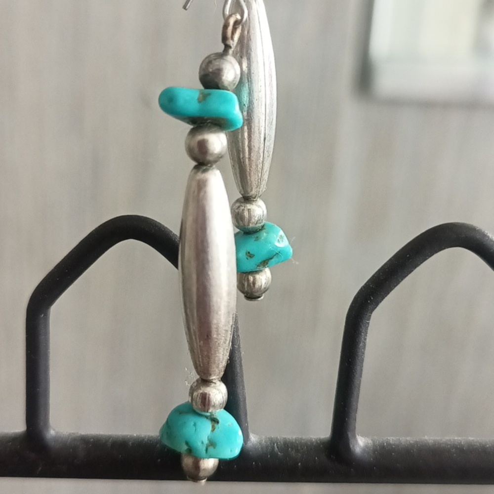 Fab Vintage sterling silver & turquoise nugget handmade earrings On Ear Wires - Picture 3 of 4
